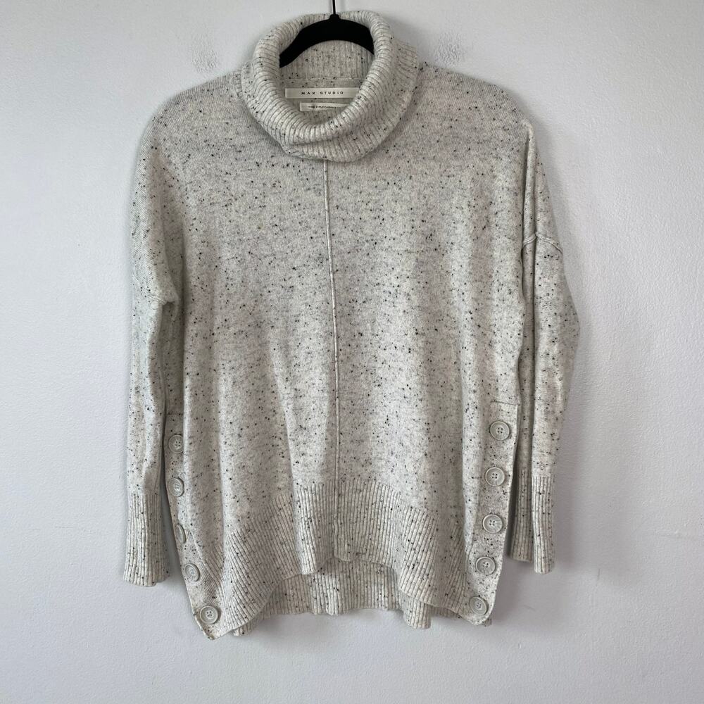Max Studio 2 Ply Cashemere Turtleneck Sweater Gray Speckled Button Size‎ Small